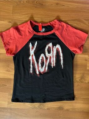 Hot Topic Black and Red Raglan Korn Tee with White Graphic